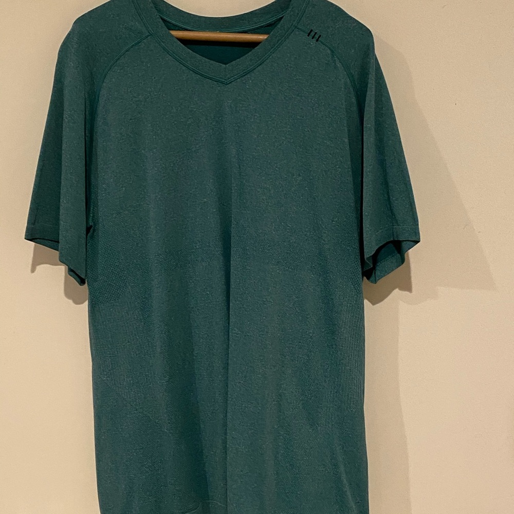 Lululemon Vneck Tee
